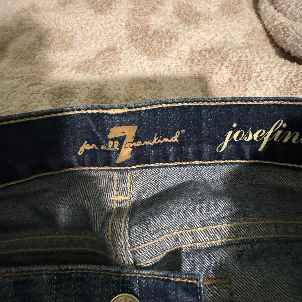Practically new jeans for women, bought but never worn.